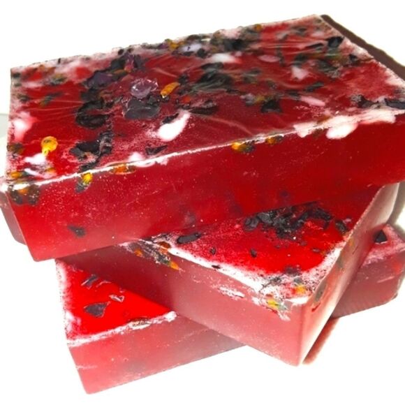 HAND crafted Strawberry and Roses organic soap bar - Picture 6 of 11